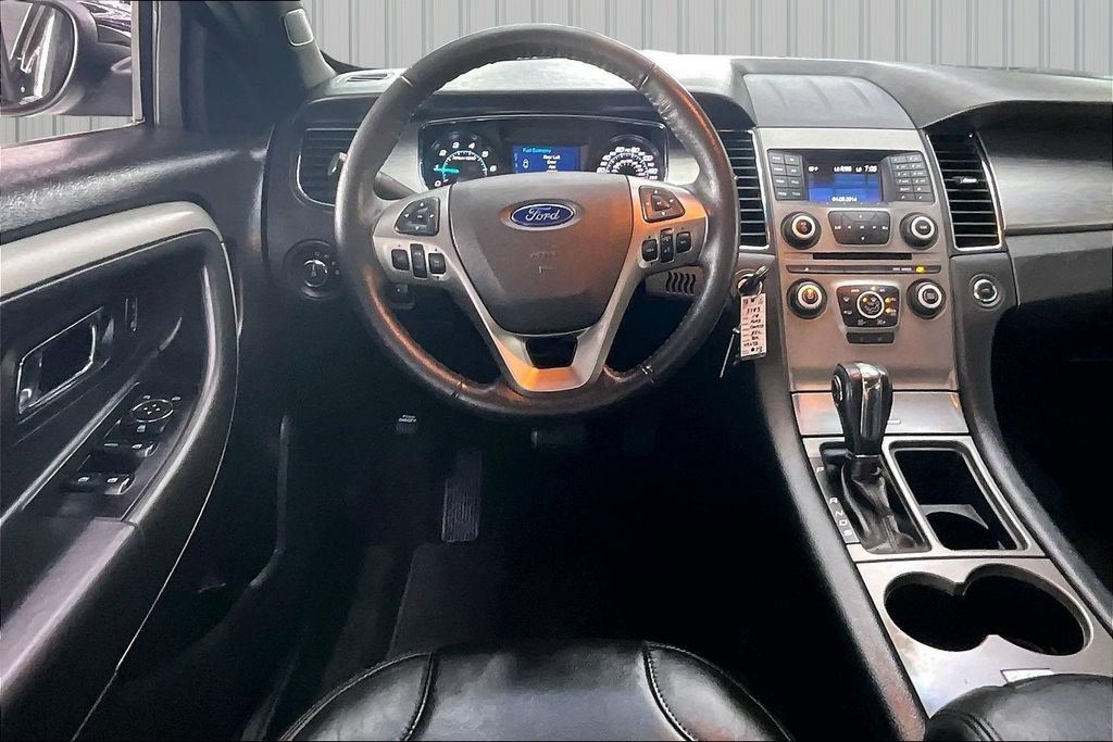 Used 2018 Ford Taurus SEL FWD image 8