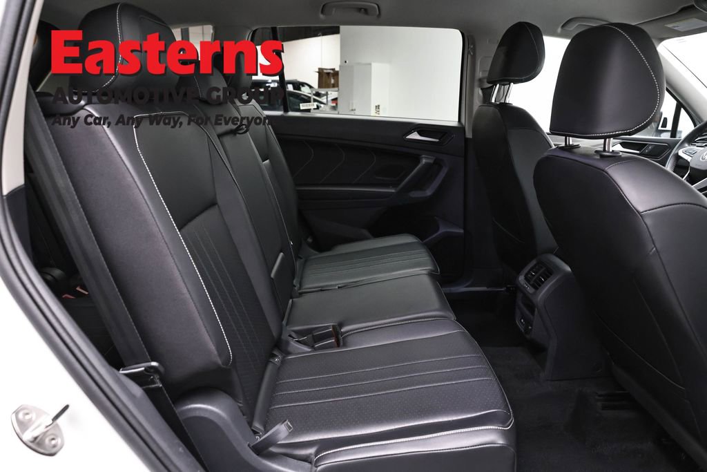 Used 2024 Volkswagen Tiguan SE image 21