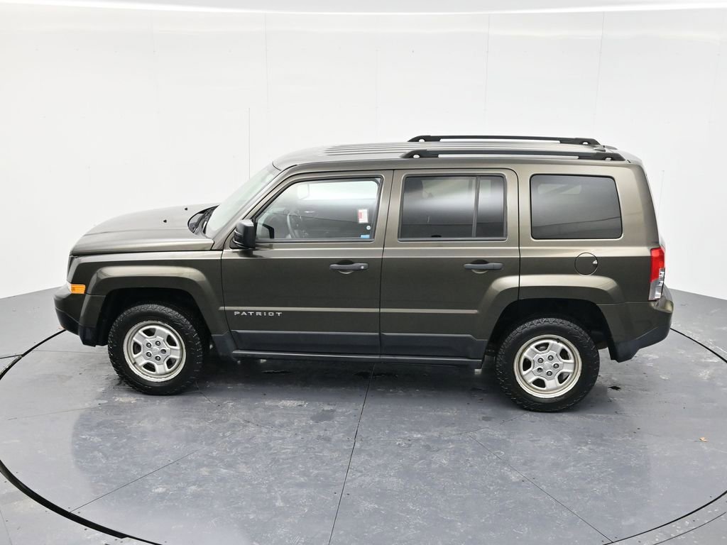 Used 2016 Jeep Patriot Sport AWD/4WD image 42
