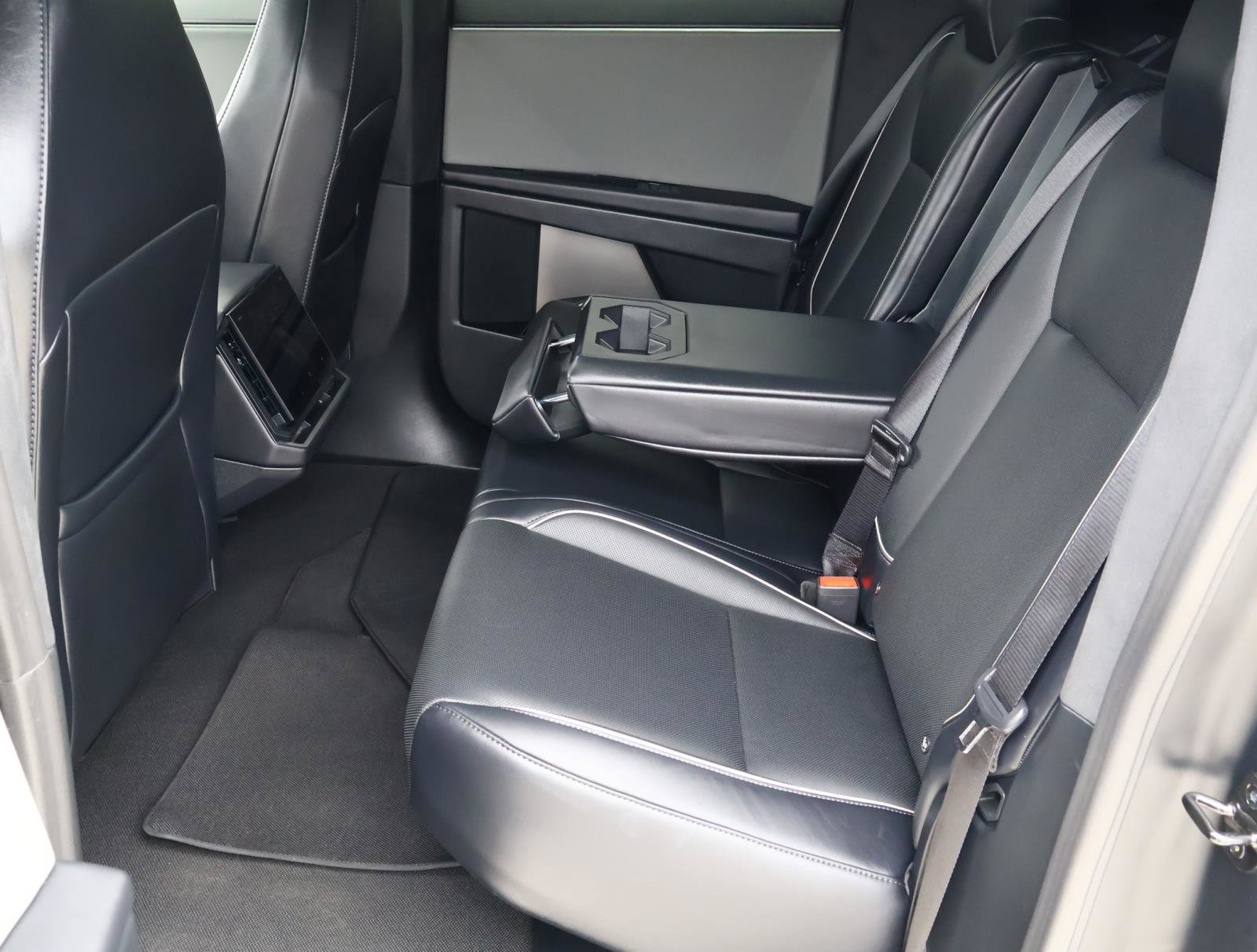 Used 2025 Tesla Cybertruck Cyberbeast image 21