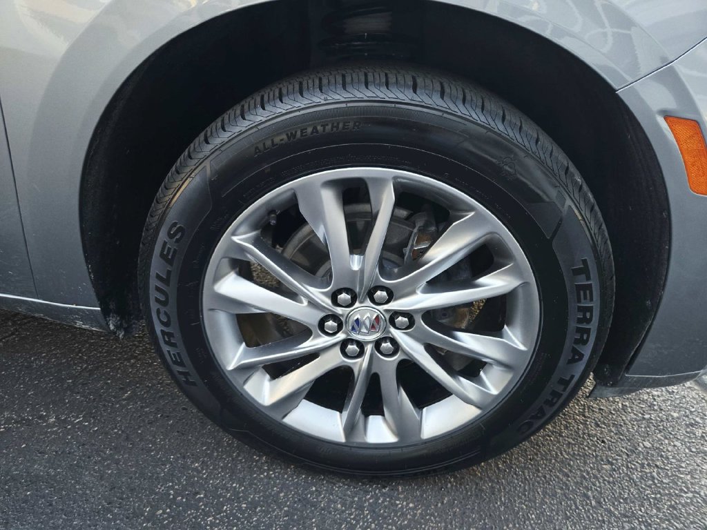 Used 2023 Buick Enclave Avenir w/ Avenir Technology Package AWD/4WD image 19