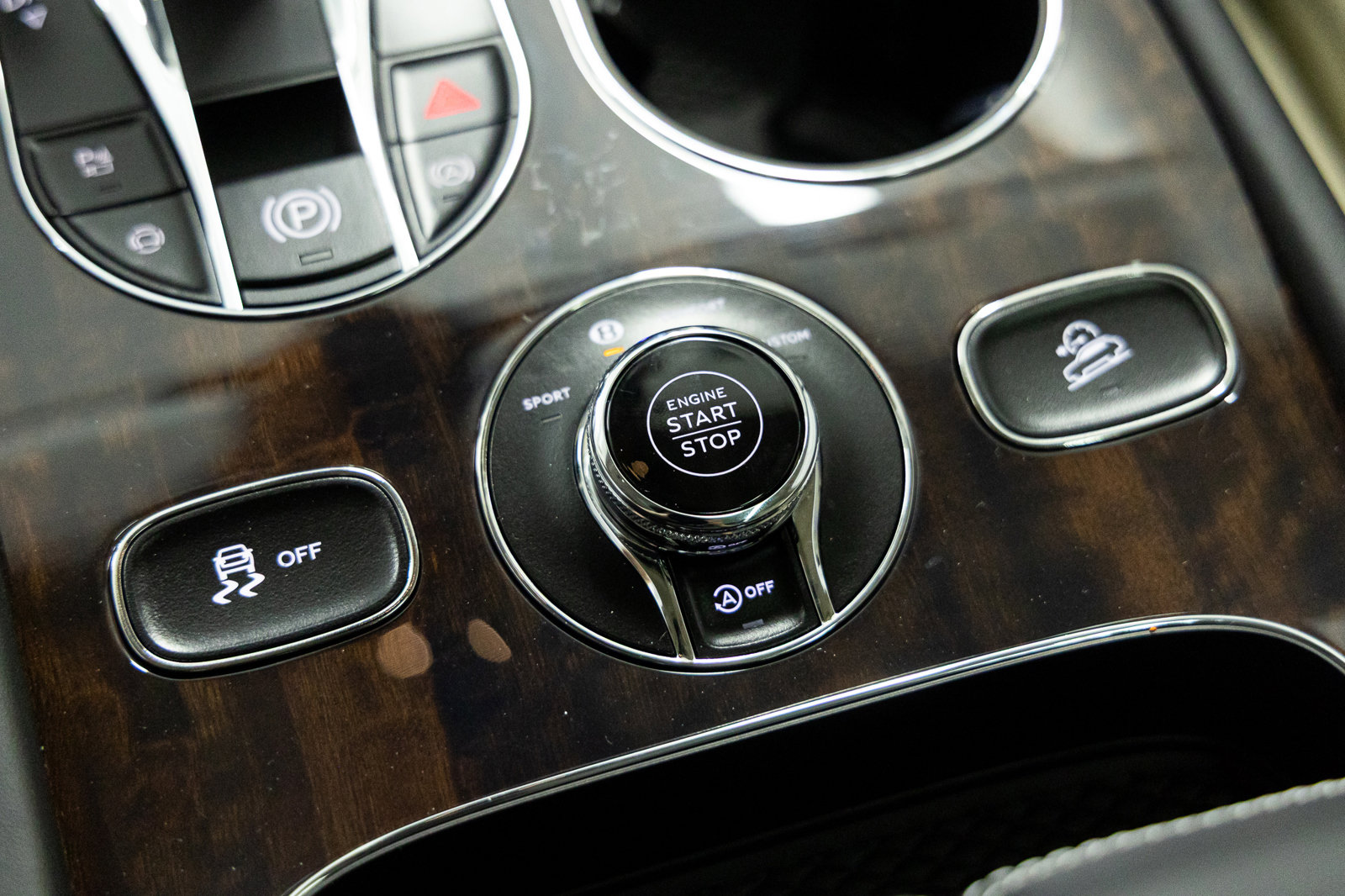 New 2026 Bentley Bentayga AWD/4WD image 38