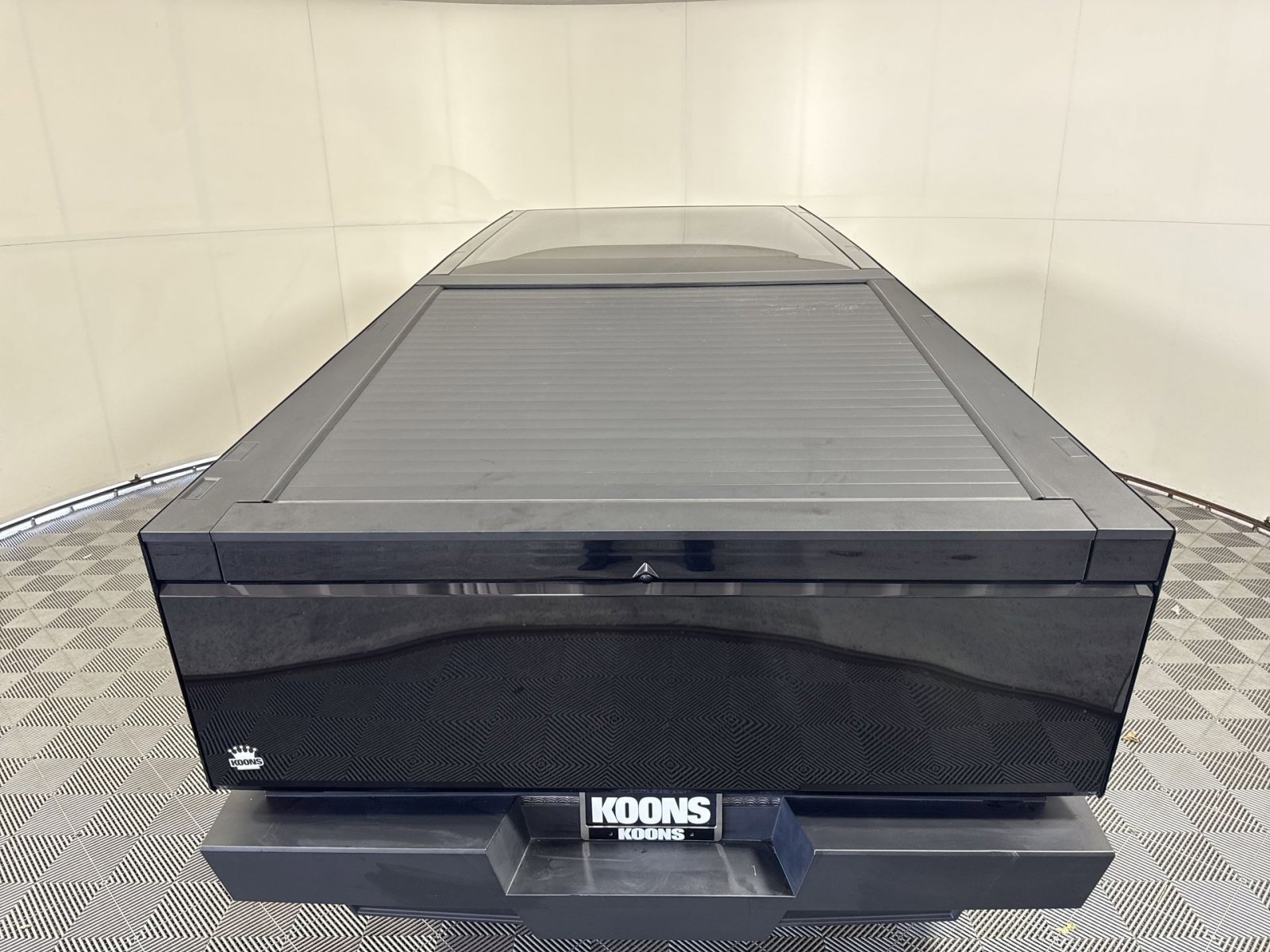 Used 2025 Tesla Cybertruck AWD Crew Cab image 26