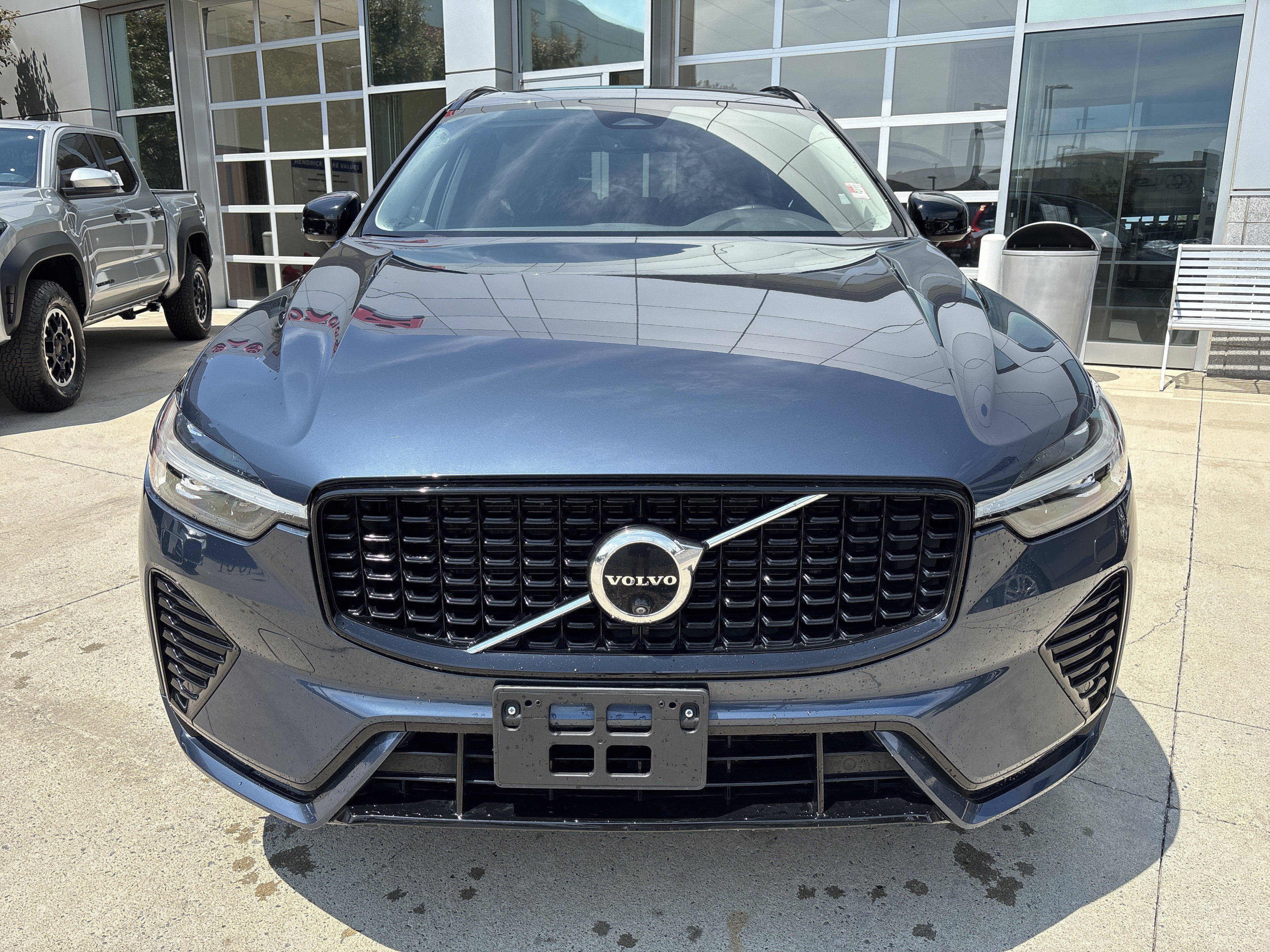 Used 2024 Volvo XC60 B5 Plus AWD/4WD image 5