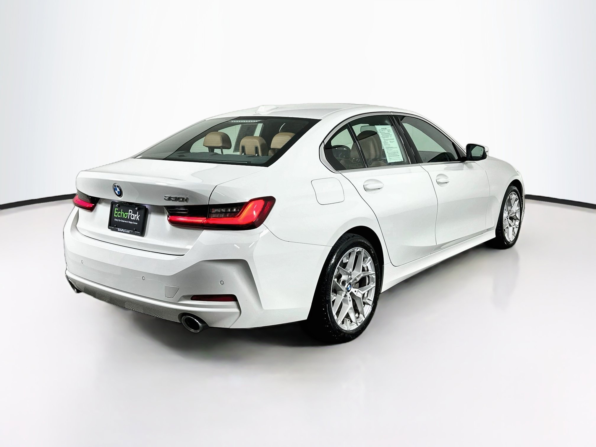 Used 2025 BMW 330i Sedan RWD image 9