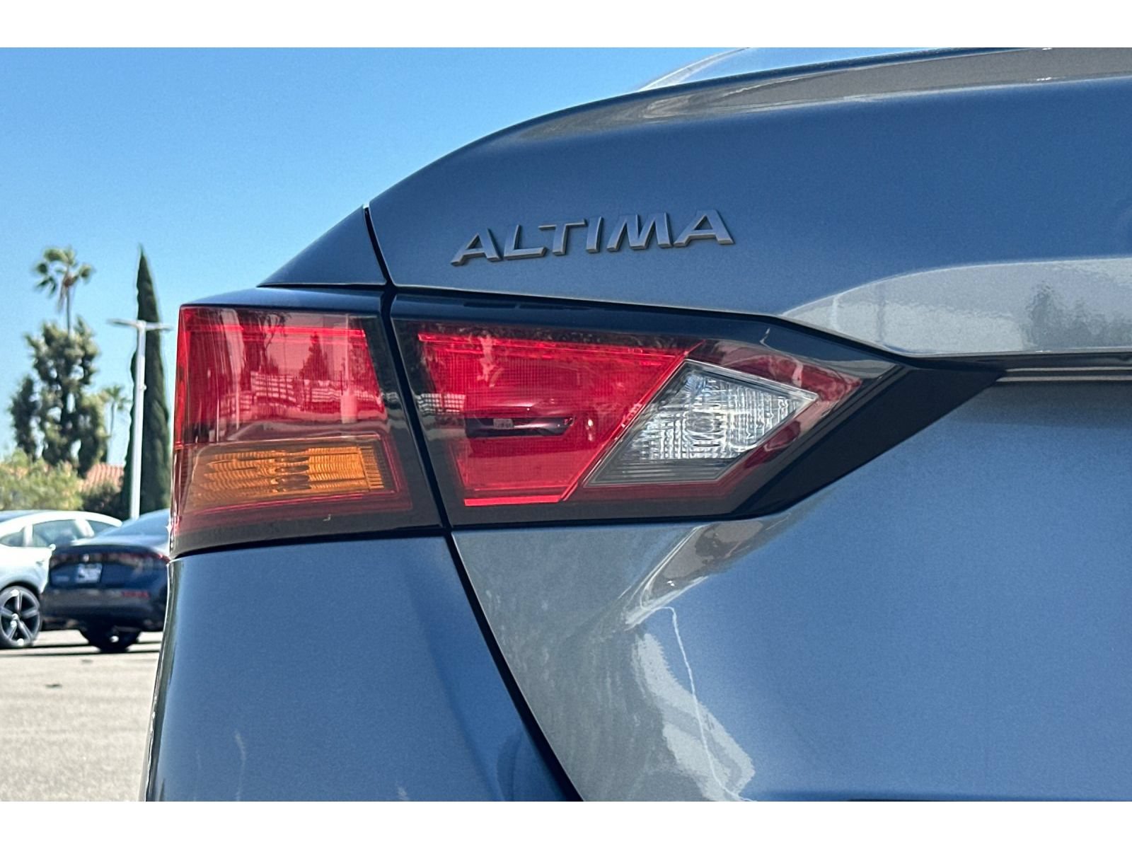 Used 2023 Nissan Altima 2.5 SV FWD image 48
