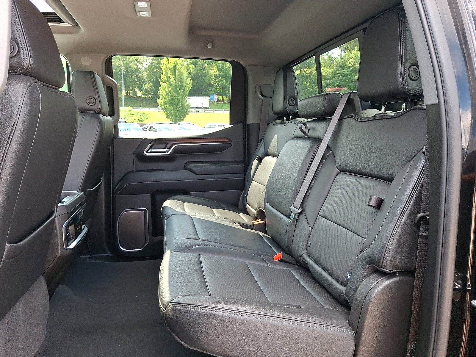 Used 2024 GMC Sierra 1500 Denali w/ Denali Reserve Package AWD/4WD image 10