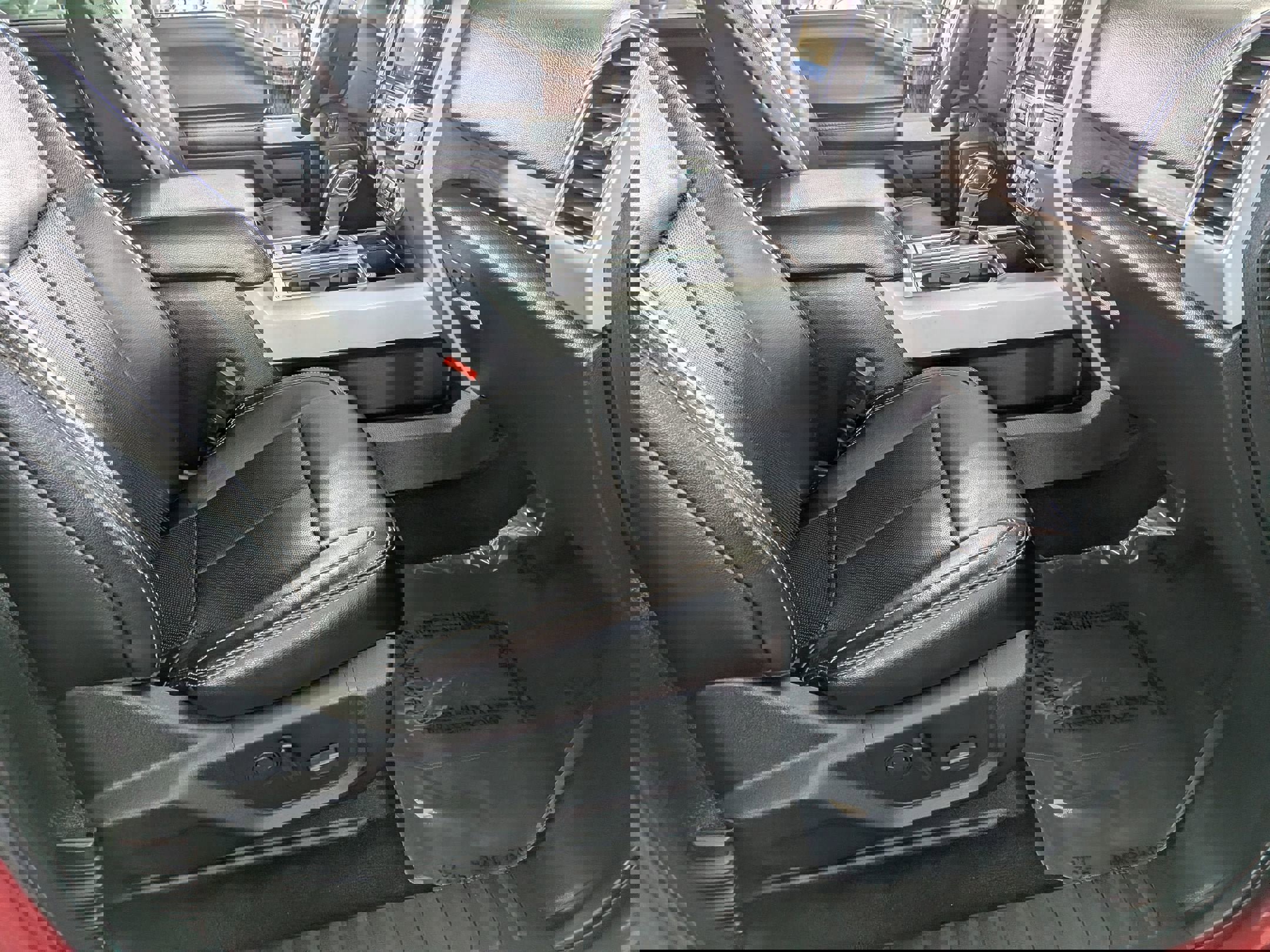 Used 2019 Ford F150 Lariat w/ Equipment Group 502A Luxury image 34