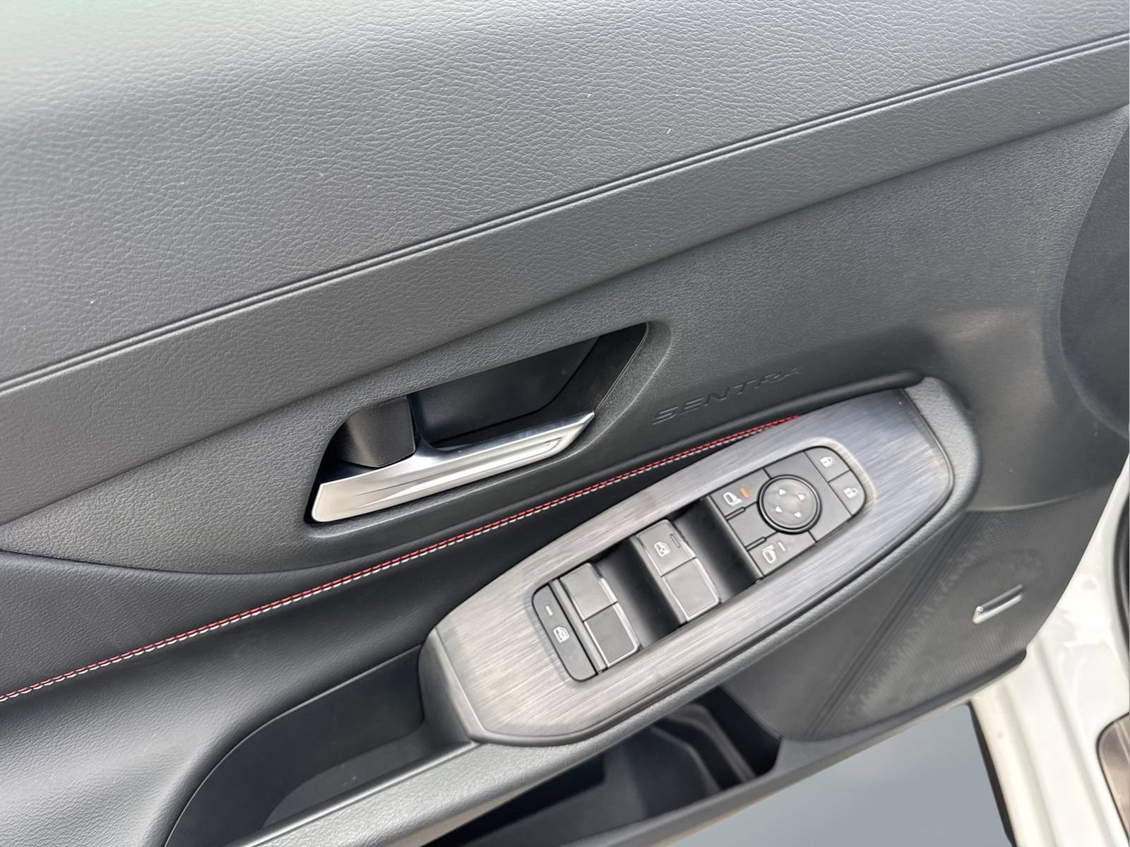 New 2026 Nissan Sentra SR w/ SR Premium Package FWD image 17