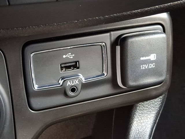 Used 2020 Jeep Renegade Limited AWD/4WD image 32