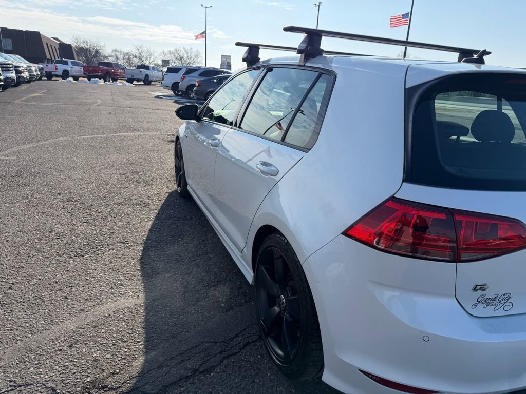 Used 2017 Volkswagen Golf R 4-Door AWD/4WD image 14
