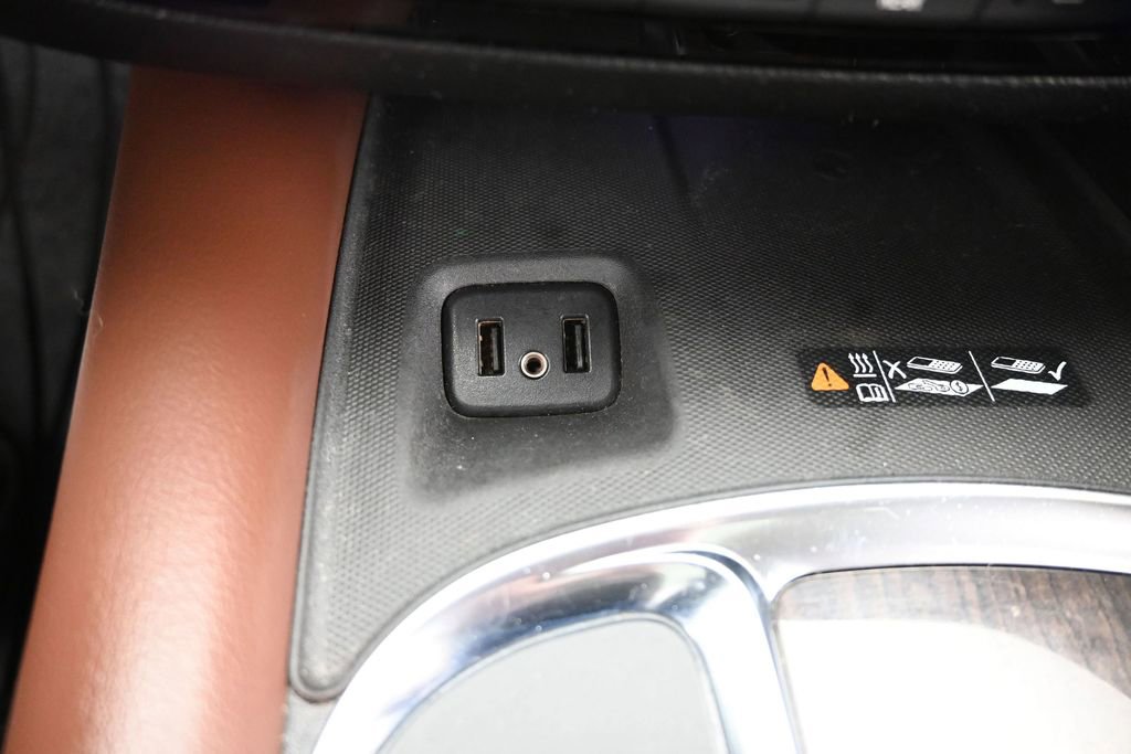 Used 2018 Buick Enclave Avenir FWD image 37