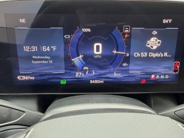 Used 2024 Chevrolet Equinox EV RS FWD image 25