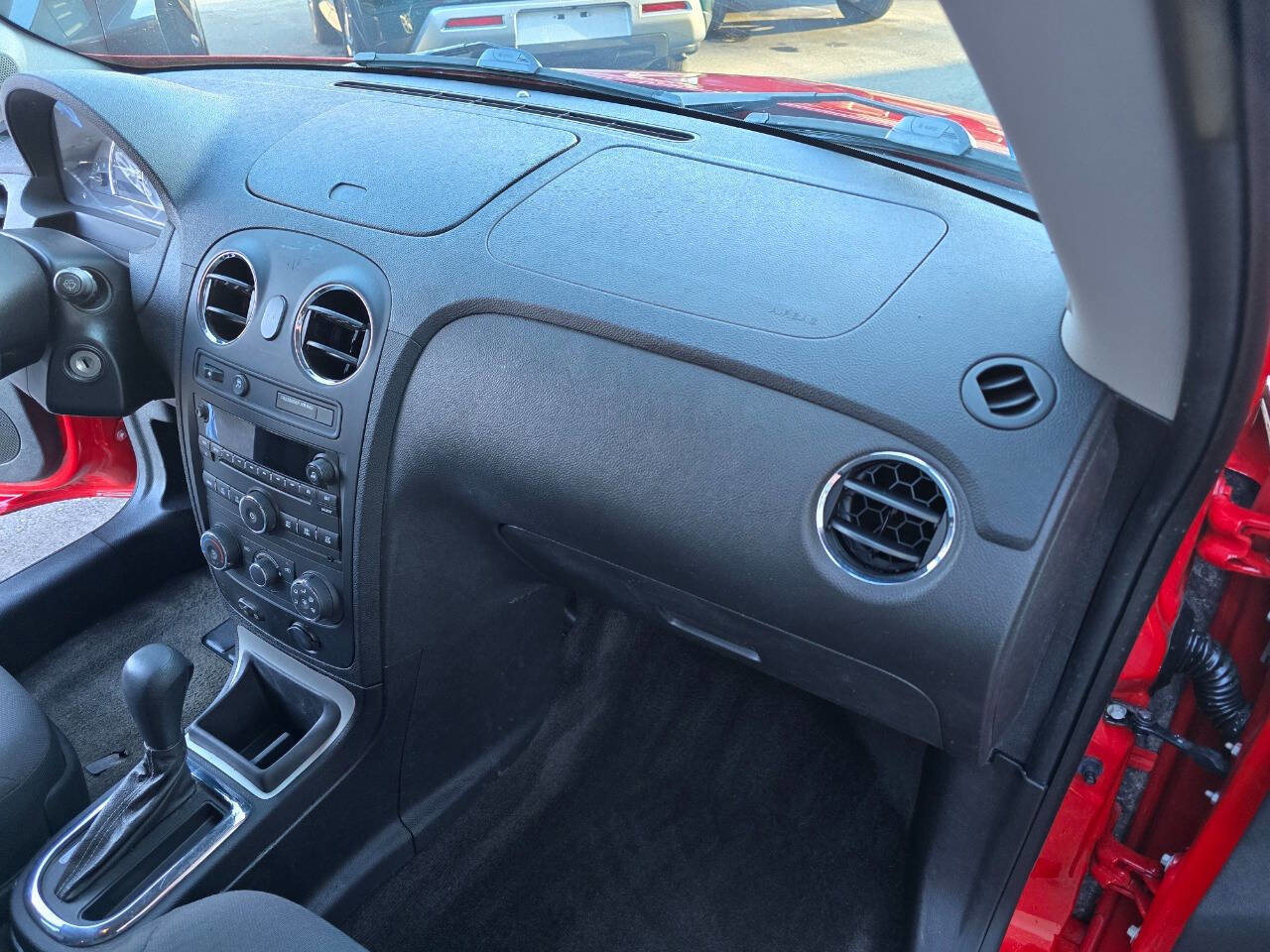 Used 2010 Chevrolet HHR LT image 11