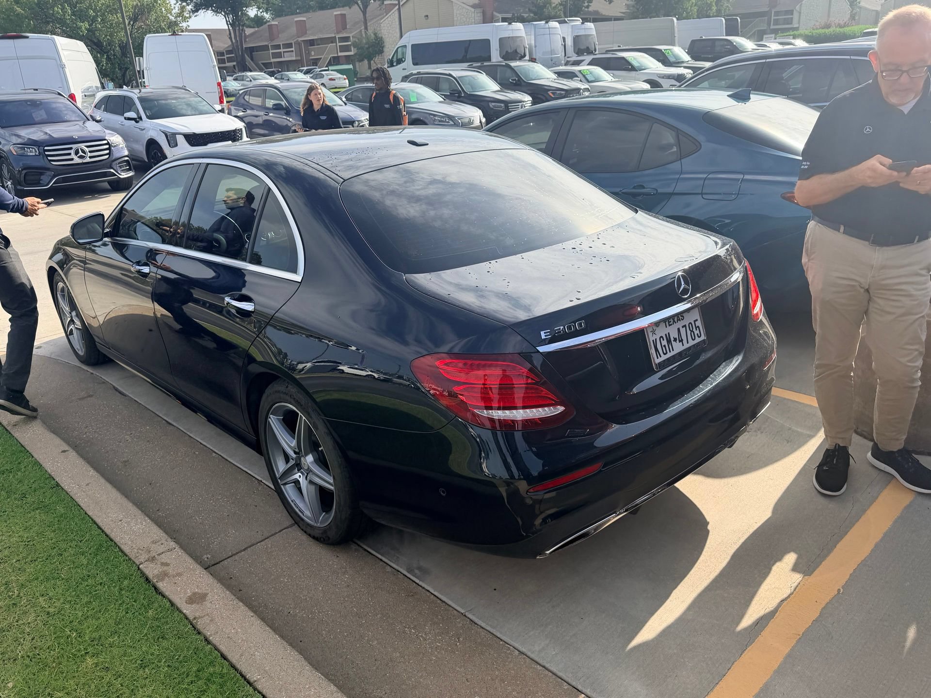 Used 2017 Mercedes-Benz E 300 image 2