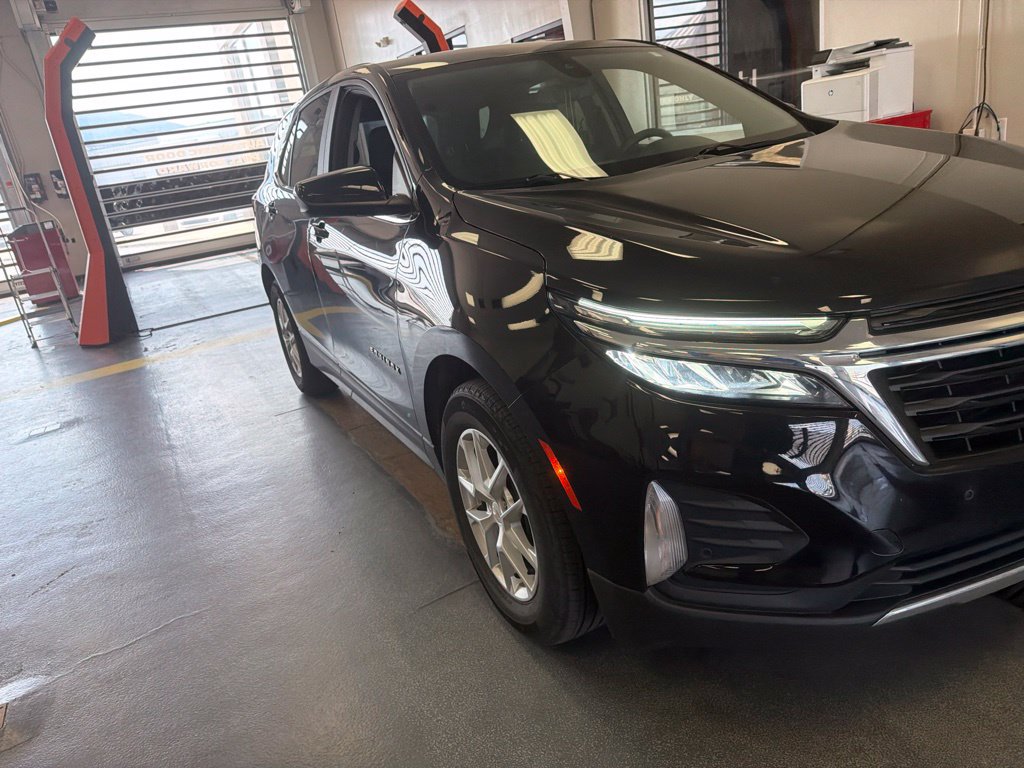 Used 2022 Chevrolet Equinox LT FWD image 1