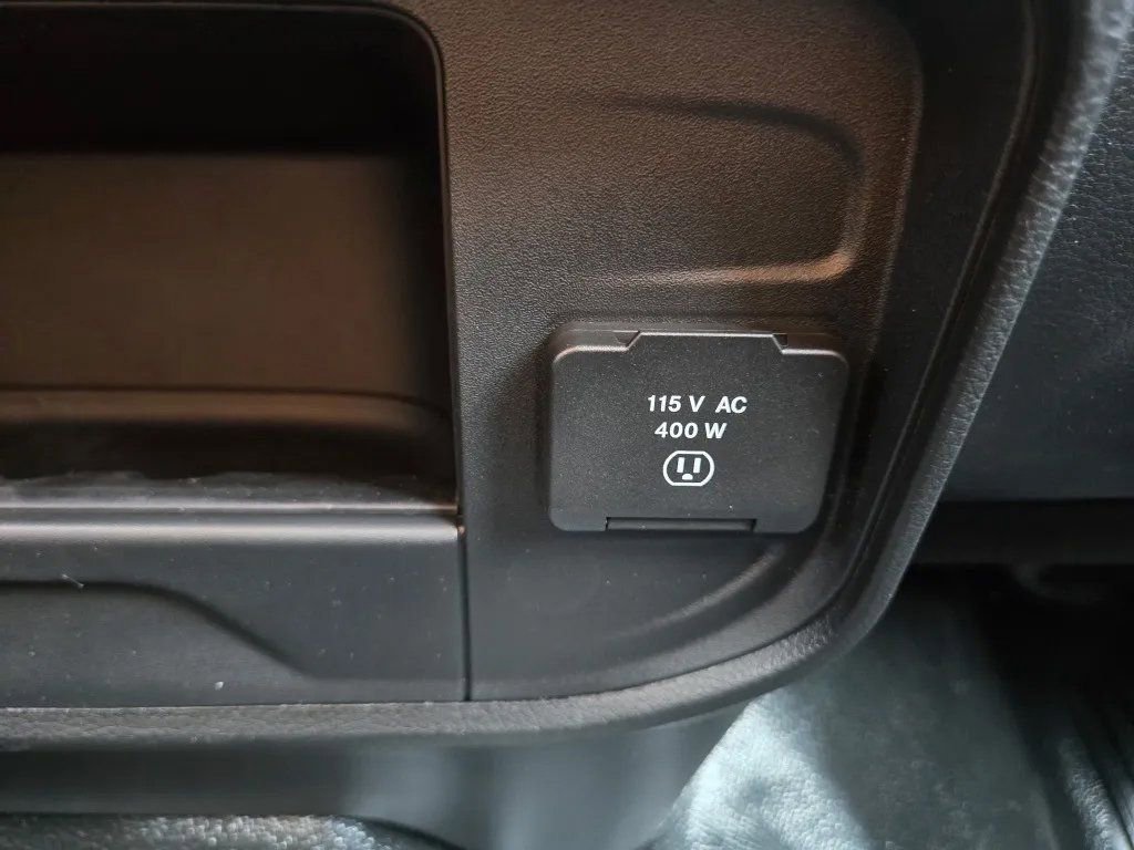 New 2026 RAM 3500 Tradesman w/ Chrome Appearance Group A AWD/4WD image 30