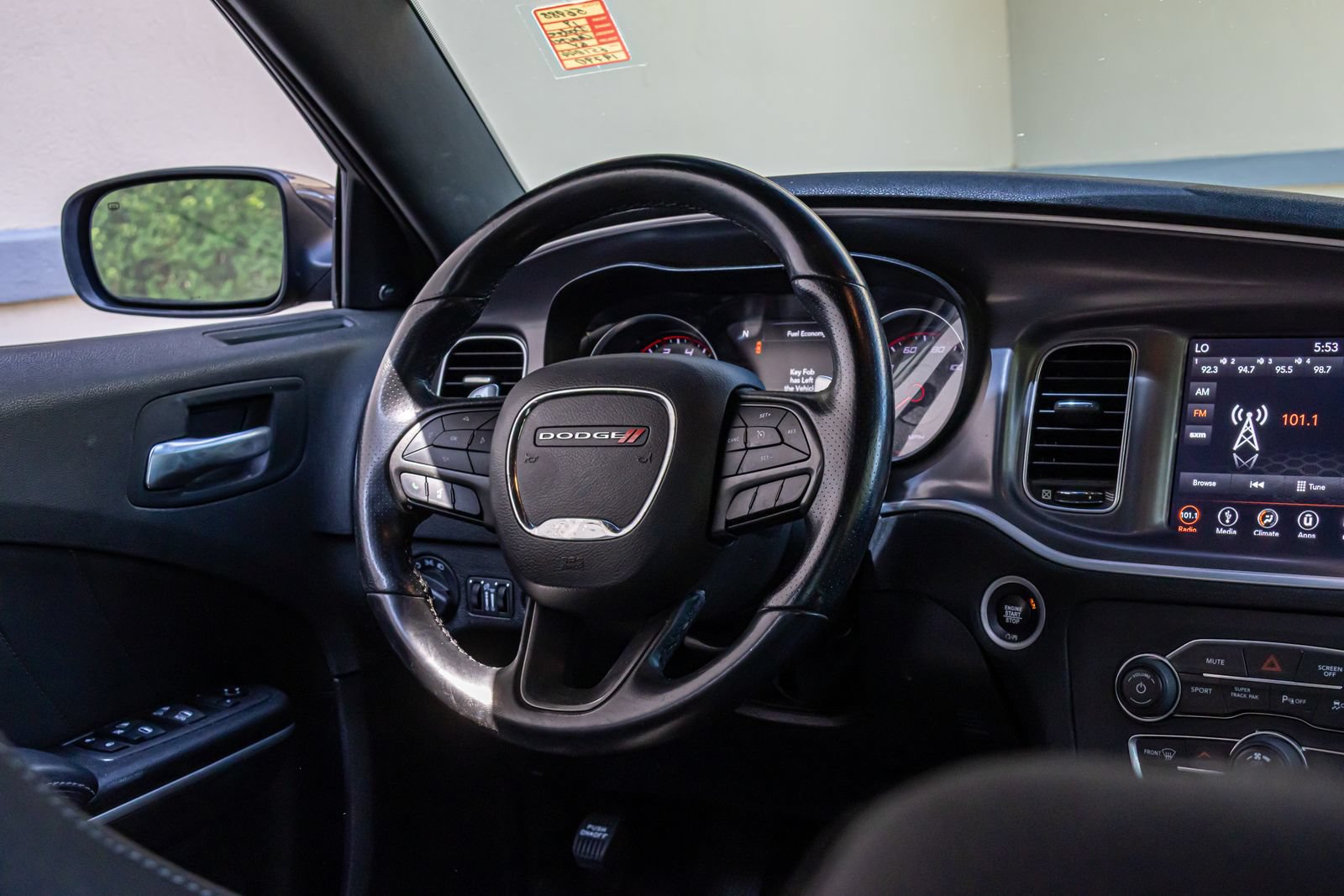 Used 2019 Dodge Charger SXT AWD/4WD image 13