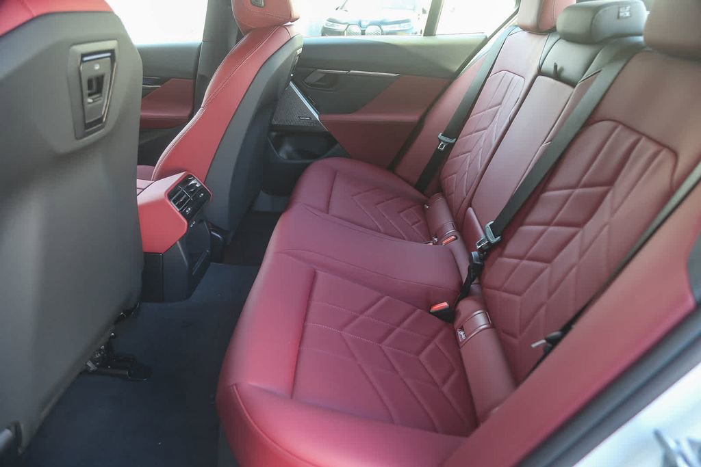 New 2026 BMW i5 eDrive40 w/ M Sport Package image 15