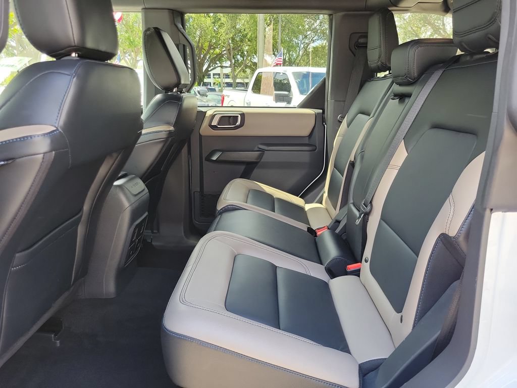 Certified 2024 Ford Bronco Wildtrak AWD/4WD image 7