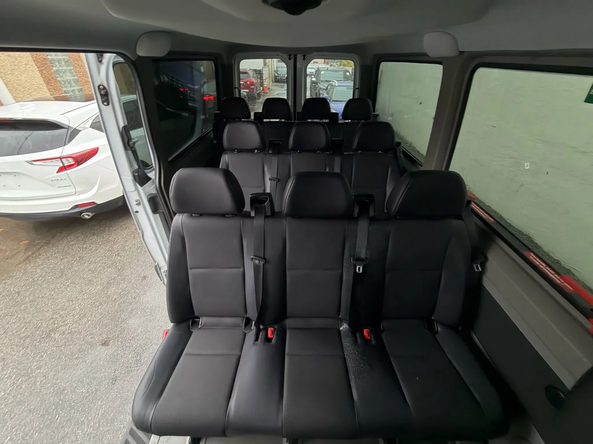 Used 2015 Mercedes-Benz Sprinter 2500 image 27