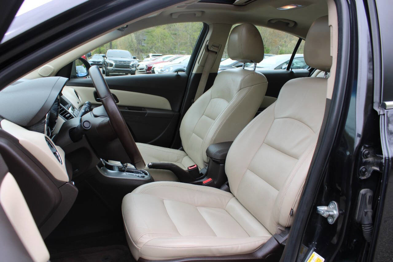 Used 2015 Chevrolet Cruze LTZ w/ Sun, Sound and Sport Package FWD image 24