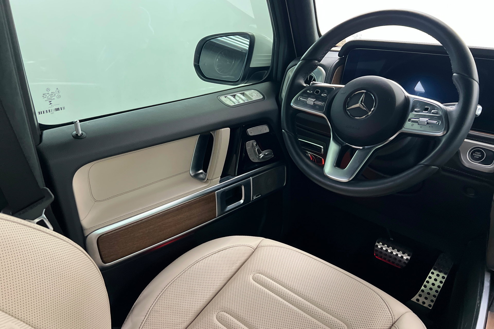 Used 2024 Mercedes-Benz G 550 image 11