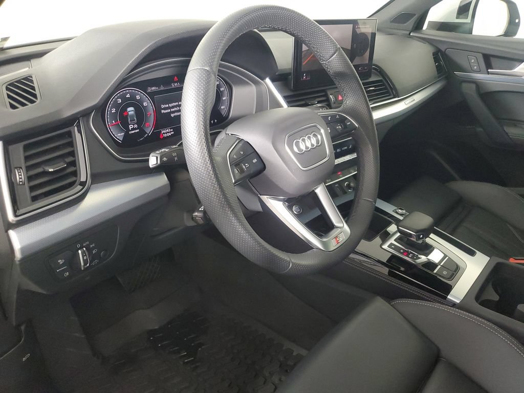 Used 2024 Audi Q5 2.0T Premium Plus w/ Premium Plus Package AWD/4WD image 25