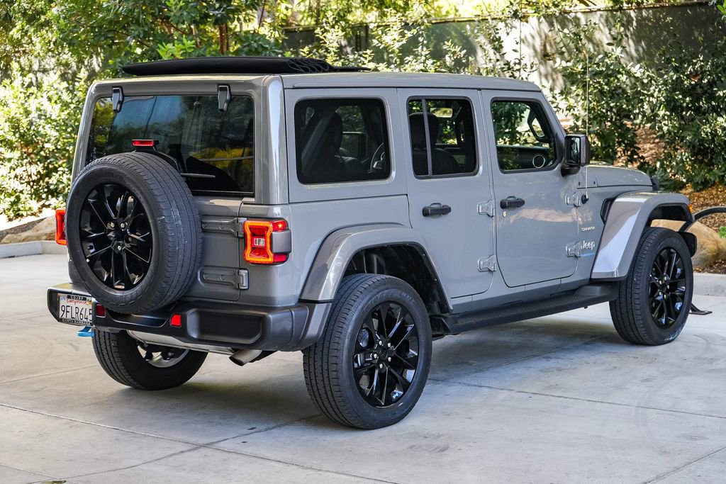Used 2023 Jeep Wrangler Unlimited Sahara AWD/4WD image 6