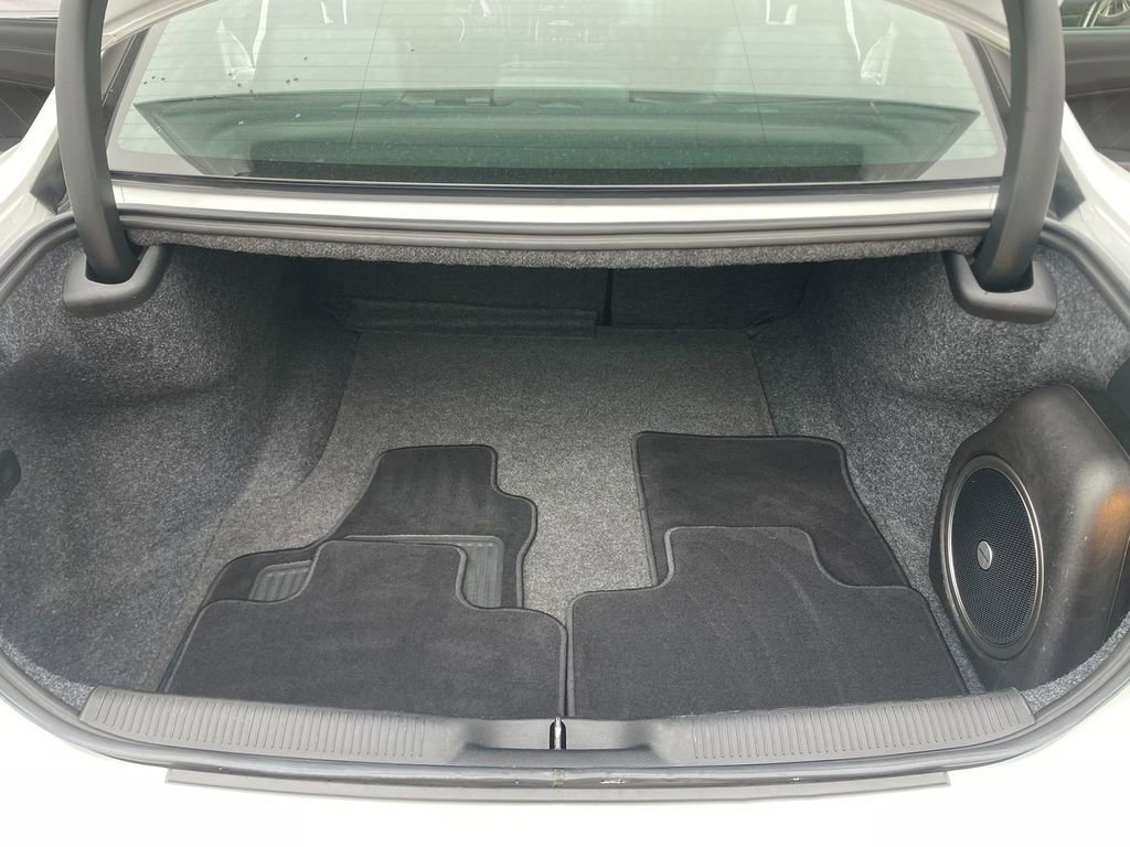 Used 2019 Dodge Charger SXT w/ Plus Group image 23