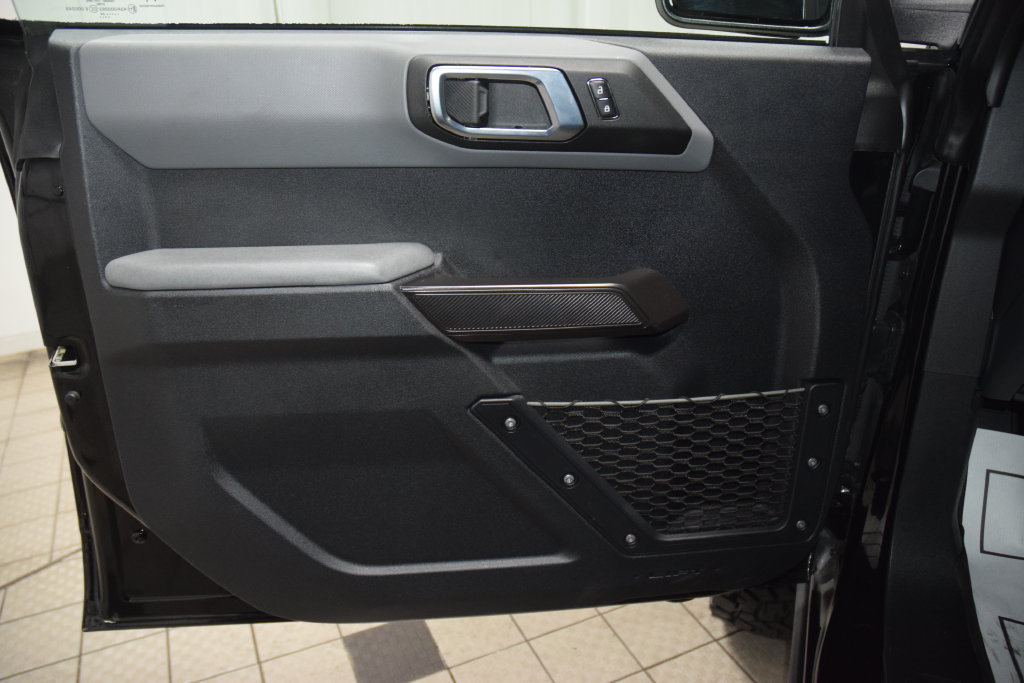 Used 2024 Ford Bronco Everglades AWD/4WD image 48