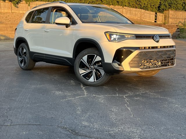 New 2026 Volkswagen Taos SE
