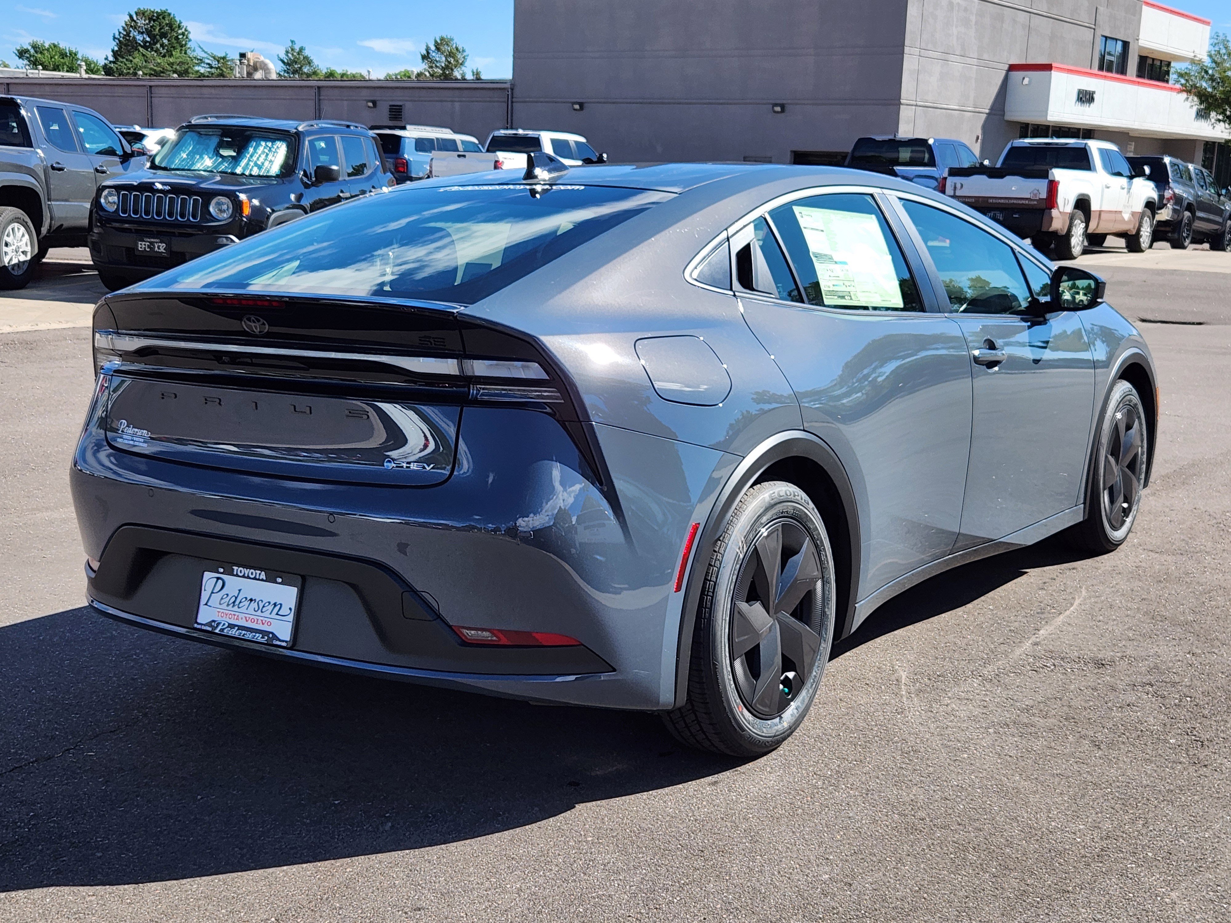 New 2026 Toyota Prius SE image 3