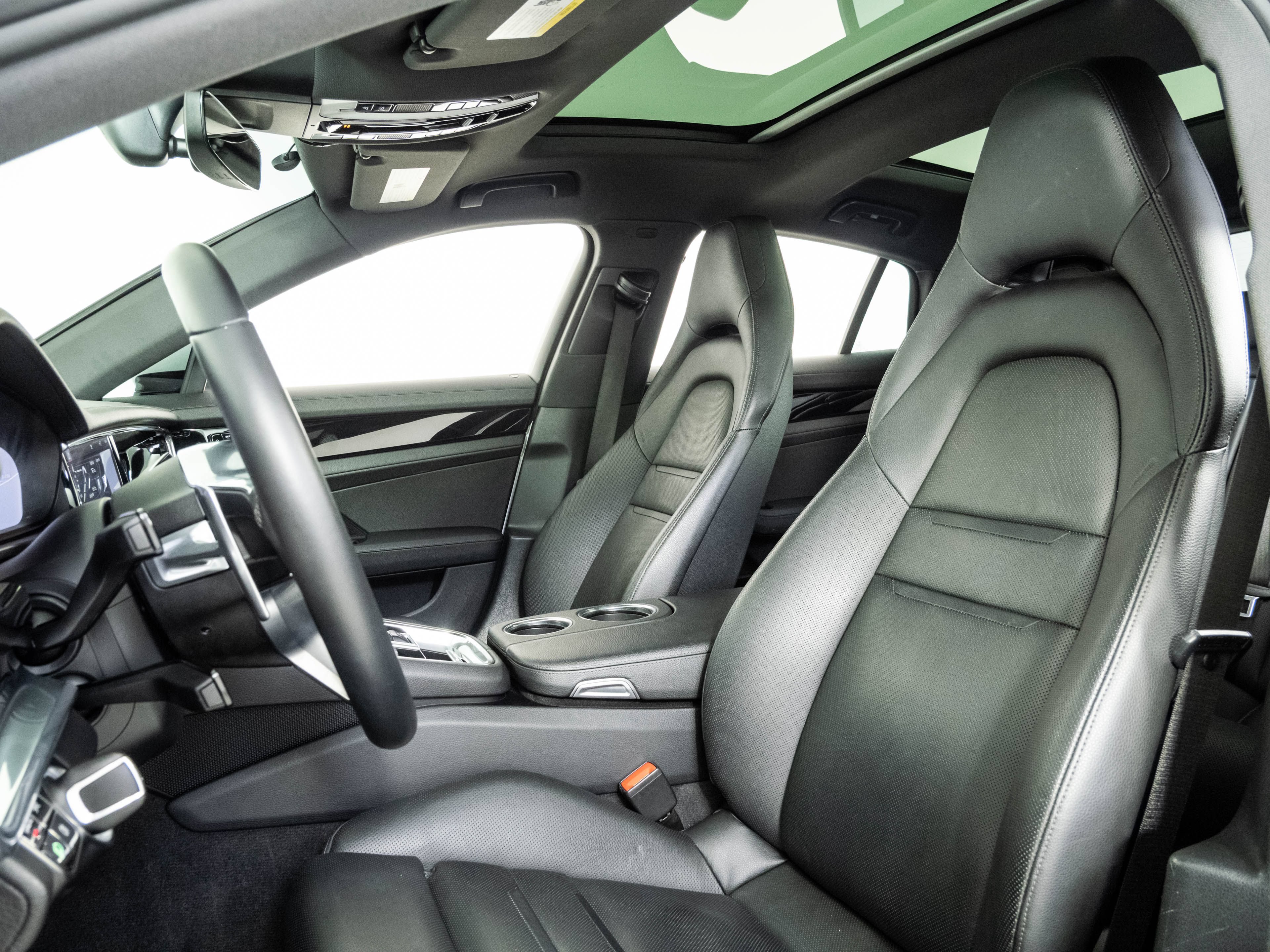 Used 2019 Porsche Panamera 4 AWD/4WD image 5