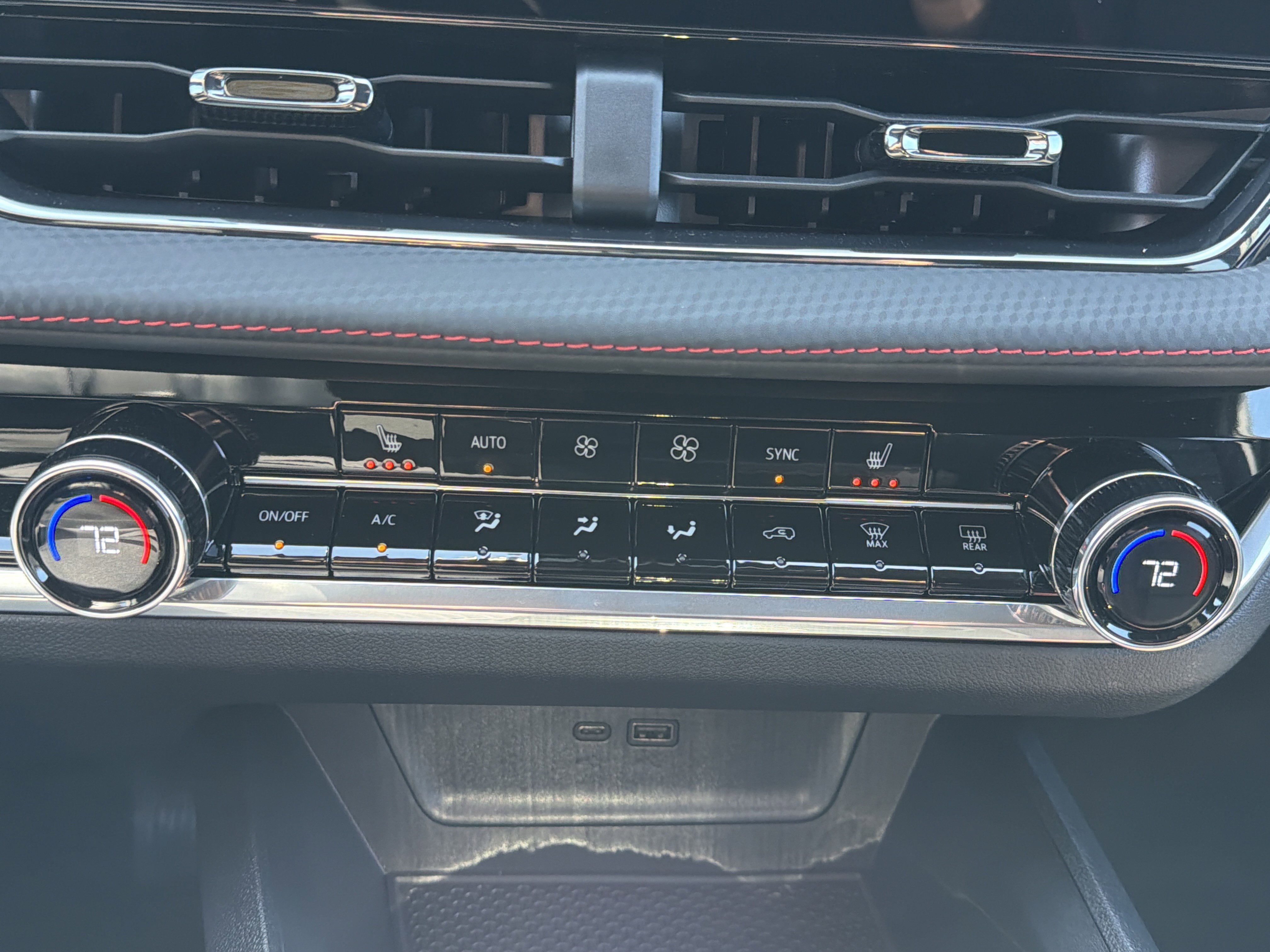 Used 2026 Chevrolet Equinox RS FWD image 26