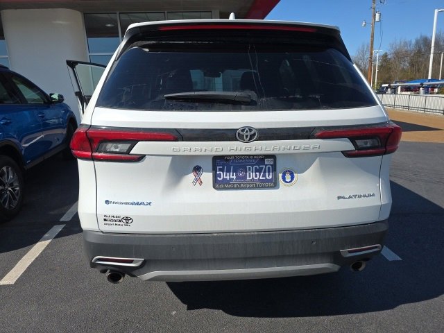Used 2024 Toyota Grand Highlander AWD Hybrid image 8