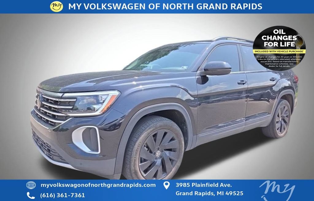 Used 2024 Volkswagen Atlas SE w/ Panoramic Sunroof Package AWD/4WD image 11