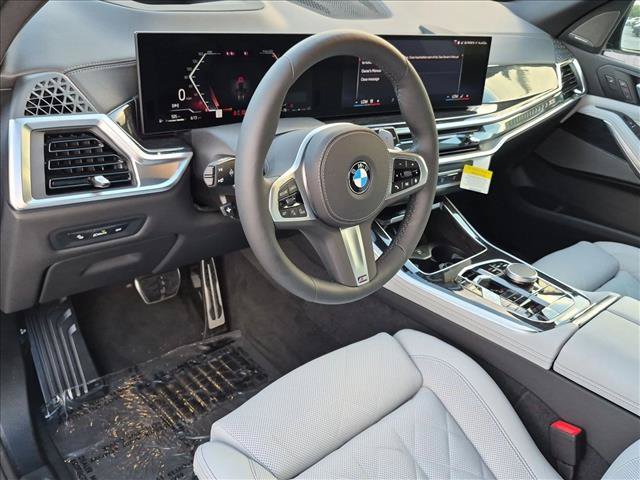 New 2026 BMW X5 xDrive40i w/ M Sport Package AWD/4WD image 3
