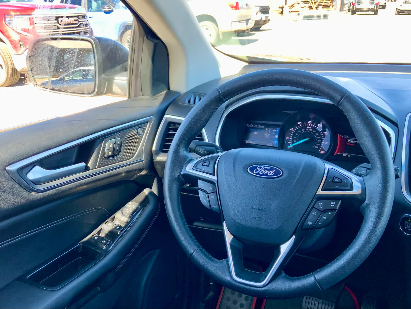 Used 2019 Ford Edge Titanium FWD image 33
