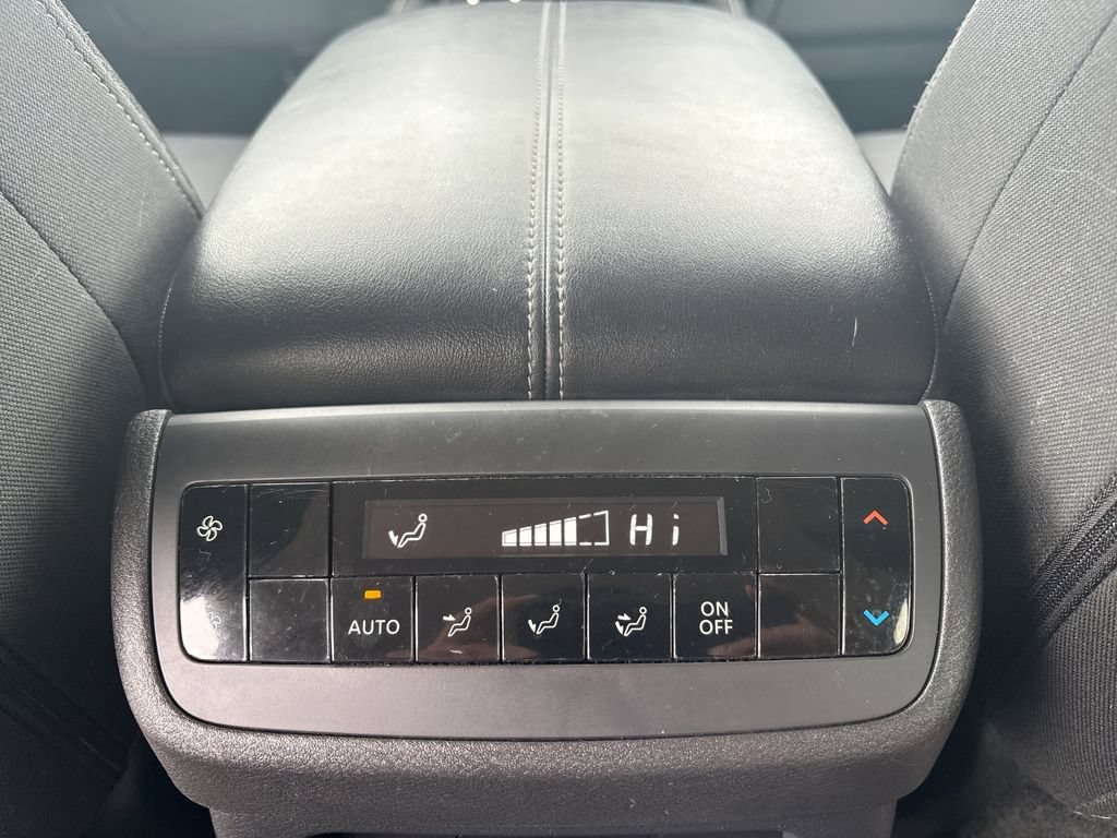 Used 2025 Nissan Pathfinder SV AWD/4WD image 35