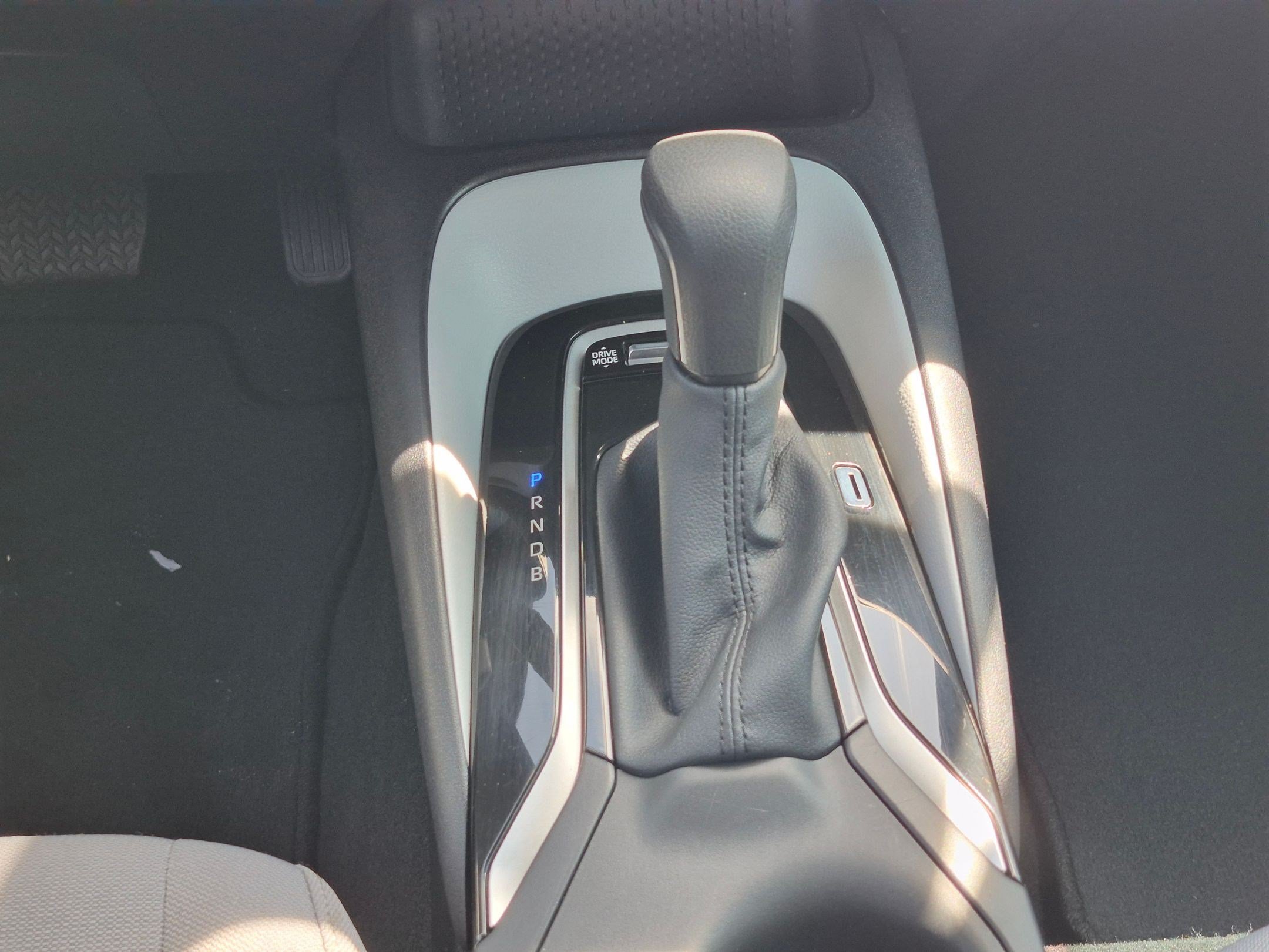 Used 2026 Toyota Corolla SE w/ Carpet Mat Package (TMS) FWD image 26