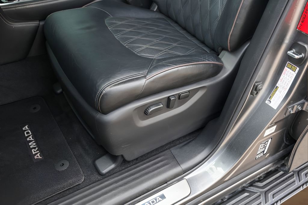 Used 2021 Nissan Armada Platinum w/ Captain's Chairs Package RWD image 8
