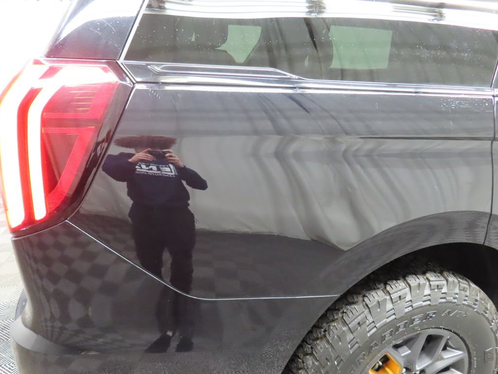 Used 2025 Ford Expedition Tremor AWD/4WD image 35