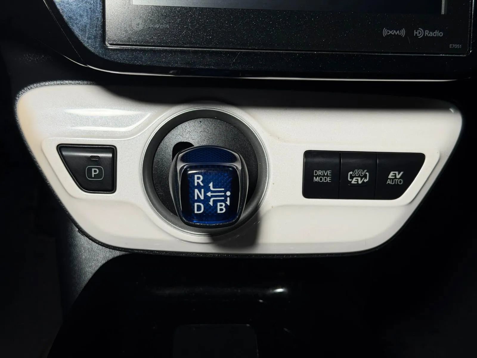 Used 2017 Toyota Prius Prime Premium w/ Preferred Accessory Package FWD image 31