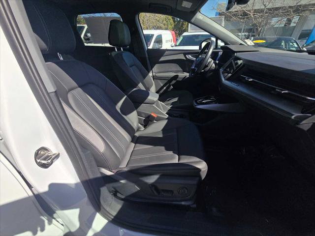 Used 2024 Audi Q4 e-tron Prestige image 12