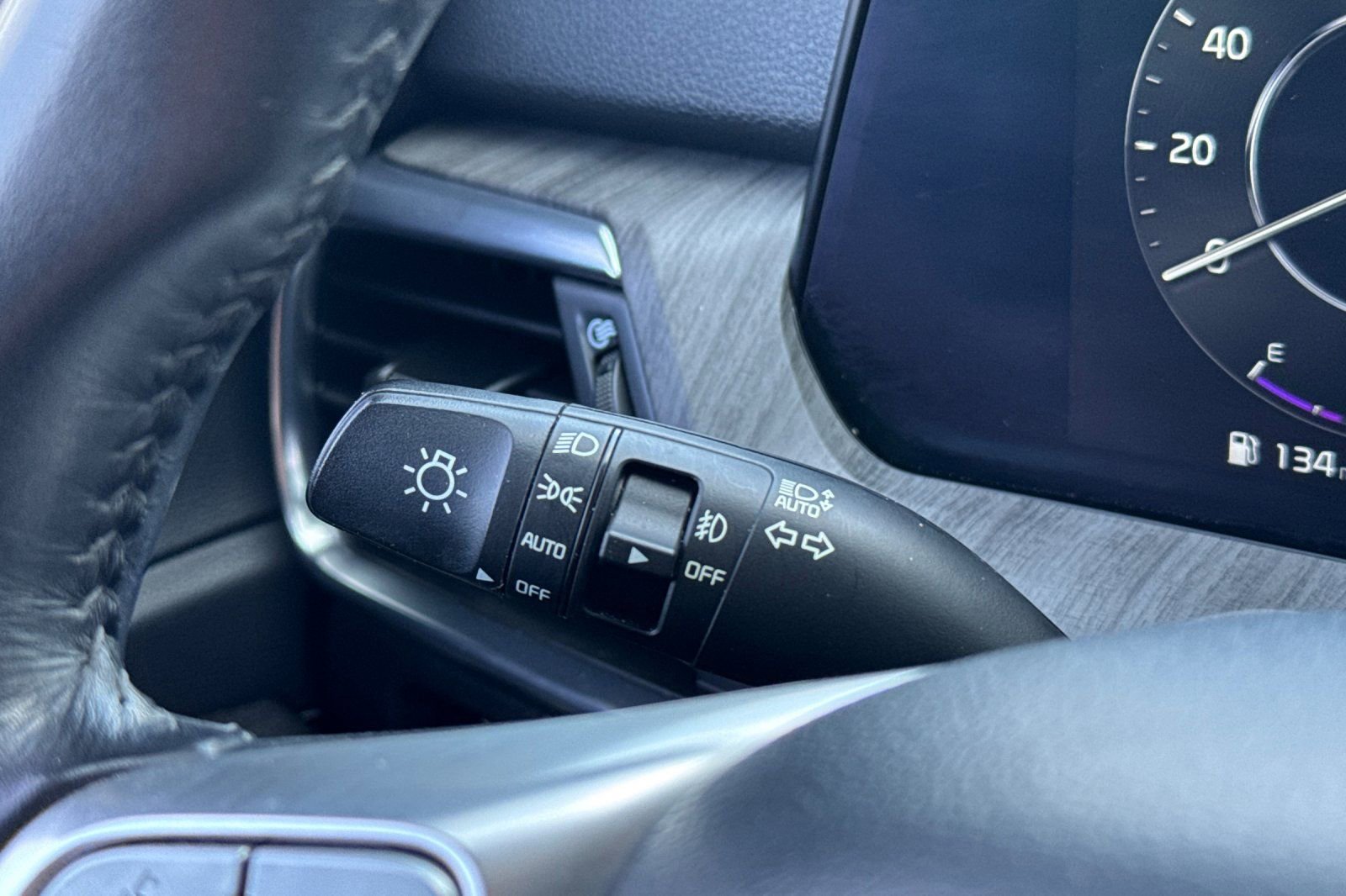 Used 2023 Kia Telluride SX image 33