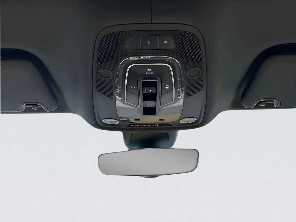 Used 2017 Bentley Bentayga image 21