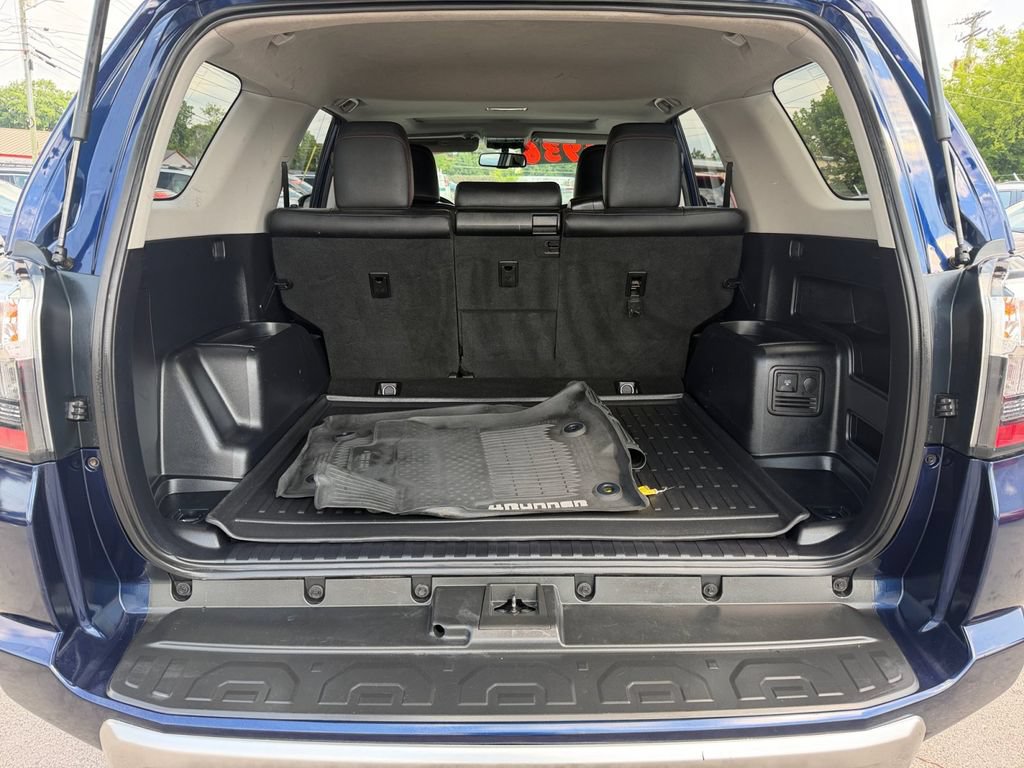 Used 2019 Toyota 4Runner TRD Off-Road Premium AWD/4WD image 17
