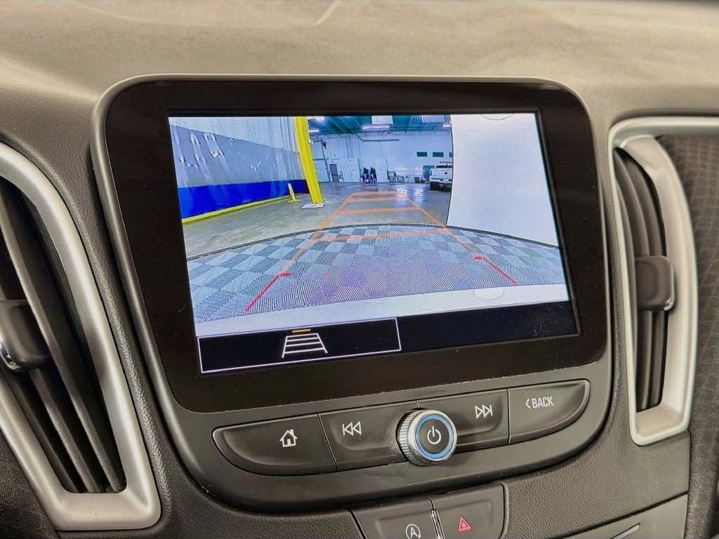 Used 2024 Chevrolet Malibu LT FWD image 13