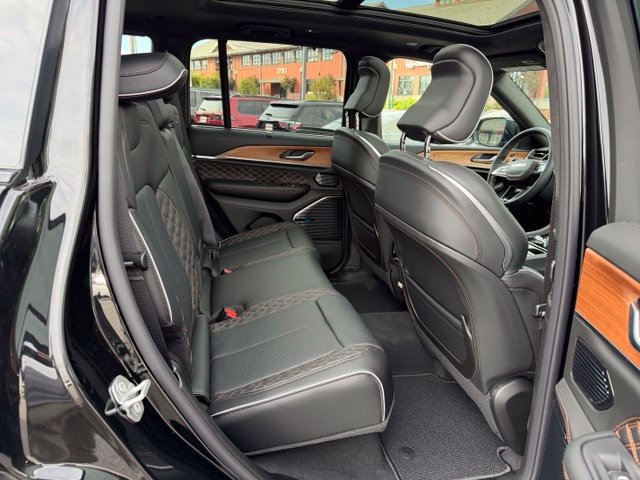 New 2027 Jeep Grand Cherokee Summit w/ Adv Protech Group IV AWD/4WD image 22